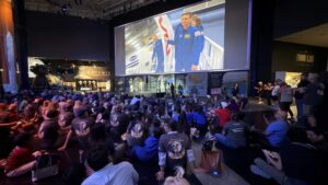 Así se vivió el histórico lanzamiento de la Misión Artemis II desde el Centro Espacial de la NASA en Houston